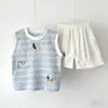 Conjunto Casual de Shorts para Meninos 2026 Verão Novo Bordado Cartoon Algodão Puro Colete Listrado Sem Mangas Infantil