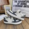 Tênis esportivos femininos primavera e outono novos sapatos vermelhos e brancos femininos fundo grosso explosões tênis casuais de couro respiráveis