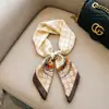 Lenço Quadrado Pequeno Nova Primavera Moda Vintage Lenço de Seda com Totem Lenço Quadrado Versátil para Mulheres Estampa de Castanha Primavera Verão Outono