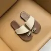Chanclas Retro de Suela Blanda para Playa de Vacaciones Verano 2026 Sandalias Planas Casuales Nuevas y Elegantes de Suela Gruesa para Uso al Aire Libre