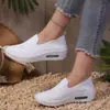 Suministro Exclusivo Transfronterizo Zapatos de Malla Flyknit para Mujer Slip-on Suela Gruesa Plataforma Zapatos Mecedores Cómodos Zapatos para Madre de Mediana Edad y Ancianos Venta al por Mayor