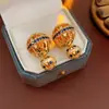 Brincos de Letra com Zircônia e Pérola Agulha de Prata, Elegantes e Versáteis, Brincos Estilo Chanel, Brincos da Moda de Luxo Leve de Alta Qualidade Atacado