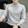 Camiseta de algodón puro de peso pesado con cuello semi-alto y manga larga, liquidación de temporada baja, estilo de moda nuevo y moderno para hombre de primavera y otoño