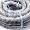 Alambre corrugado gris de PVC reforzado, ignífugo, resistente al desgaste y a altas temperaturas para proteger mangueras de ventilación, escape, recolección de polvo y drenaje