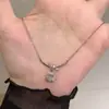 Collar Nuevo Estilo Nudo de Cuerda Cubo de Azúcar Pequeño para Mujer, Simple y Versátil, Lujo Ligero, Nicho, Diseño de Moda de Alta Gama, Regalo de San Valentín