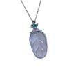 Venta al por mayor, colgante de hoja de calcedonia blanca hielo bañada en plata, nuevo collar de hoja de jade de ágata comparable al jade.