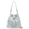 Elegante bolsa de balde acolchoada com corrente, estilo Chanel, grande capacidade, bolsa de ombro e transversal moderna e da moda, bolsa de mão feminina requintada