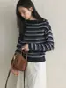 Louvre Primavera Temprana Nuevo Estilo Coreano Sencillo y Moderno Suéter Grueso de Rayas Off-Shoulder Holgado y Cómodo Top para Mujer