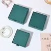 Cajas listas para usar con tapa abatible para joyería, cajas para guardar collares y anillos, cajas de regalo para pulseras y brazaletes, cajas de papel para pendientes y tachuelas, etc.