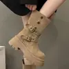 Botas de plataforma de moda estilo británico para mujer, nueva colección otoño 2026, diseñadas para hacer que las mujeres bajitas luzcan más delgadas, altura hasta la mitad de la pantorrilla, y botines cortos de equitación