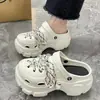 En Stock Entrega Rápida Muy Populares Nuevos Zuecos para Mujer para Verano, Sandalias Lindas de Dibujos Animados Antideslizantes Resistentes al Olor con Suela Gruesa