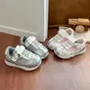 Zapatos para Niños Zapatos Deportivos para Niñas 2026 Otoño Nuevas Llegadas Zapatos Casuales Plateados para Niños Niña Dibujos Animados Princesa Zapatos de Argán