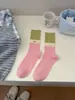 Calcetines de Punto Doble de Media Caña para Mujer de Primavera y Otoño, Etiqueta de Tela Bloqueada por Color, Calcetines Largos Holgados de Moda, Venta al por Mayor de Calcetines de Algodón Zhuji