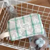 Bolsa de Cosméticos Acolchada a Cuadros Bolsa de Almacenamiento de Cosméticos de Gran Capacidad Bolsa de Tocador Portátil Linda Bolso de Mano para la Muñeca de Algodón