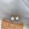 Aguja de Plata S925 Diseño de Flor de Ciruelo, Hermoso Elegante, Uso Diario, Aretes Moldeadores de Rostro de Hermana Real, Aretes de Textura Metálica para Mujer