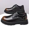 Zapatos de plataforma bajos con cordones para hombre estilo retro, moda de otoño, nuevos zapatos casuales de cuero, zapatos de moda que aumentan la altura, disponibles para dropshipping