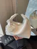 Bolsa de Mão de Alta Qualidade Elegante Transfronteiriça para Mulheres Primavera/Verão 2026 Moda de Nicho Versátil Bolsa Dumpling Bolsa de Ombro Transversal