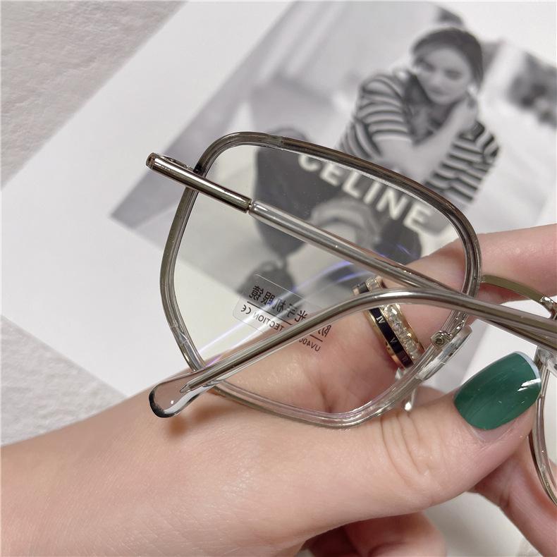 B7C7D09FD36F57651472004EDE0CD2