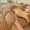 Estilo ins juego de ropa de cama de algodón puro con lunares pequeños juego de cuatro piezas sábana funda de edredón sábana ajustable cama de dormitorio de estudiante juego de tres piezas 3