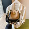 Bolso Retro de Gamuza Transfronterizo Otoño e Invierno para Mujer 2025 Nueva Moda Bolso Cruzado Acolchado Bolso de Mano con Cadena Bolso de Hombro