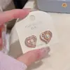 Aretes de Perla en Forma de Corazón con un Toque de Lujo Ligero y de Alta Gama, Hechos de Concha Natural y Agujas de Plata S925, Aretes Exquisitos y Elegantes