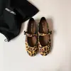 2026 Nova Tendência Retro Sapato Rasteirinha Redondo Slip-On Animal Print Tira Única Mary Jane para Mulheres