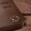 Anillos Versátiles Plateados para Mujer, Estilo Ins, Alta Retención de Color, Anillos Apilables de Lujo de Gama Alta de Nicho, Anillos de Dedo de Moda