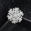 Novo Broche de Floco de Neve Rotativo Super Lindo Alto Sentido Tridimensional Corsage Feminino Elegante Terno Casaco Pin Acessórios