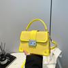 Moda Simples Design Nicho Bolsa Quadrada Pequena 2025 Verão Novo Estilo Bolsa de Ombro Transversal Distintiva Feminina