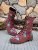2025 Botas Femininas de Salto Alto Bordadas e Estampadas Transfronteiriças Outono e Inverno Novas Sola Inferior Motocicleta Retro Sola Grossa Botas Martin Atacado