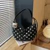 Bolsa casual de gran capacidad para mujer, nueva bolsa de hombro ligera para el verano 2026, bolso tipo cubo tote de lunares