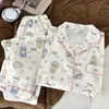 Promoción de transmisión en vivo de primavera: pijama nuevo para mujer, con un cárdigan de doble capa y cuello estiloso, estampado creativo y sencillo de nubes, y suave tejido de algodón de manga larga