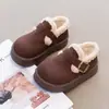 Chinelos Birken Peludos com Solado Grosso para Aumentar a Altura Infantil, Novo Estilo Outono/Inverno 2025, Forrados com Lã, Chinelos de Algodão Grossos e Quentes do Nordeste