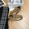 Zapatos de entrenamiento alemanes de cordones estilo retro americano de cuero para mujer, zapatos de carreras, zapatillas casuales versátiles, zapatos estilo Forrest Gump para mujer