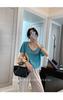 Roupa Zhengqite/ Camiseta de Tricô com Decote V de Manga Curta, Aspecto de Seda, para Mulheres, Novo Estilo de Verão, Fina e Elegante, Rejuvenescedora