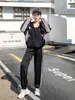 Conjunto Esportivo de Fitness Feminino para Uso Externo Secagem Rápida Conjunto para Corrida Matinal 2025 Novo Moda de Alta Qualidade Tamanho Grande Conjunto de Fitness Yoga