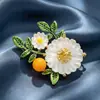 Broche de Moda Más Vendido Transmitido en Vivo, Hebilla de Bufanda de Seda de Alta Gama Estilo Coreano, Broche de Pedrería a la Moda, Pin para Abrigo, Accesorio de Ropa de Perla