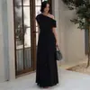 Vestido de Otoño Nuevo de Moda Europeo y Americano para Mujer 2026, Sexy, Cuello Asimétrico, Plisado, Irregular, Ajustado, Color Sólido