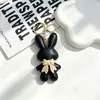 Nuevo lindo personaje de dibujos animados exquisita niña conejita charm para bolso colgante llavero cadena colgante versátil en stock para venta al por mayor