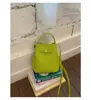 Bolso de diseño de moda transfronterizo de nicho para mujer, bolso tipo cubo texturizado simple nuevo, bolso de hombro y bandolera de gran capacidad