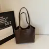 Bolsa Tote de Couro com Cera Retrô Feminina Nova Grande Capacidade para Trabalho e Deslocamento 2025 Mais Fácil de Combinar Bolsa de Ombro Casual de Outono