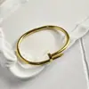 Pulsera de Disco de Oro de Moda Europea y Americana que No se Desvanece para Mujer, Joyería Versátil y Sencilla de Acero de Titanio Fábrica al por Mayor