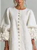 Vestido de algodão e linho estilo francês, com mangas bufantes florais tridimensionais, gola redonda, abotoamento simples, corte solto, valoriza a silhueta e é perfeito para férias.