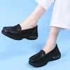 Zapatos de enfermera de verano en stock para mujer, con amortiguación de aire, suela suave, antideslizantes, suela gruesa, ahuecados, transpirables, cómodos zapatos de trabajo médicos