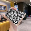 Funda de Teléfono con Estampado de Leopardo Estilo Chica Caliente Europea y Americana Adecuada para Samsung S24Ultra, S23 Moderna de Gama Alta Anti-Caídas Cubierta Protectora S25