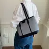 Bolso Tote de Hombro Único para Viajes 2026 Modelo Nuevo Bolso de Mano Sencillo Moda Otoñal Estilo Retro Nicho Gran Capacidad