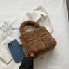 Bolsos Mao Mao transfronterizos al por mayor 2022 invierno nueva moda bolsos de felpa bolsos de mano diseño de nicho bolsos de mano