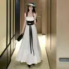 Elegante vestido de fiesta de cumpleaños con un aire de diosa, tirantes anchos, vestido blanco, perfecto para viajar y sesiones de fotos, impresionante falda larga con vuelo