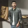 Camisa retro clásica a rayas de estilo americano para hombre, resistente, de manga larga, para primavera y otoño, chaqueta de camisa casual vintage británica, 2026