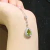 Pingente Natural de Olivina em Forma de Gota d'Água Pera Tom Vibrante Base de Detecção para Transmissão ao Vivo Colar com Pingente Natural de Olivina Caibao